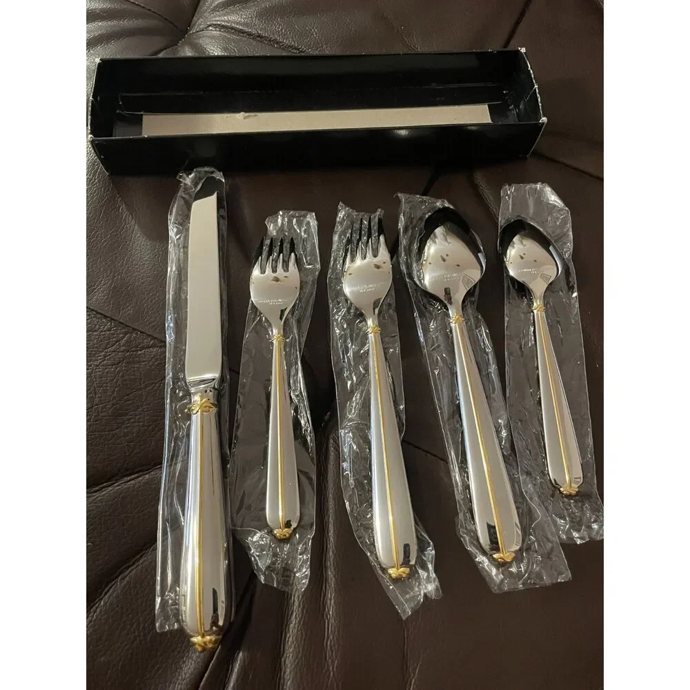 Mikasa Trapunto D’Oro Gold 5 Pc Place Setting Flatware Set 18/8 Japan NEW NOS